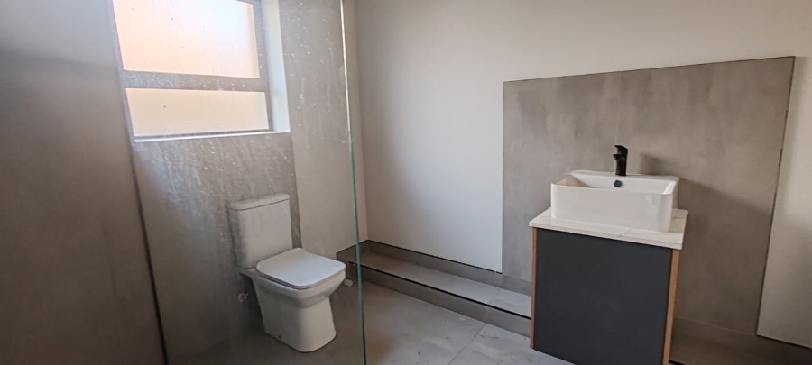 To Let 4 Bedroom Property for Rent in Kosmos Ridge North West